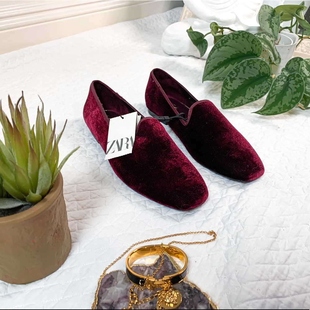 SOLD ⚡️NWT Velvet Smoking Slippers